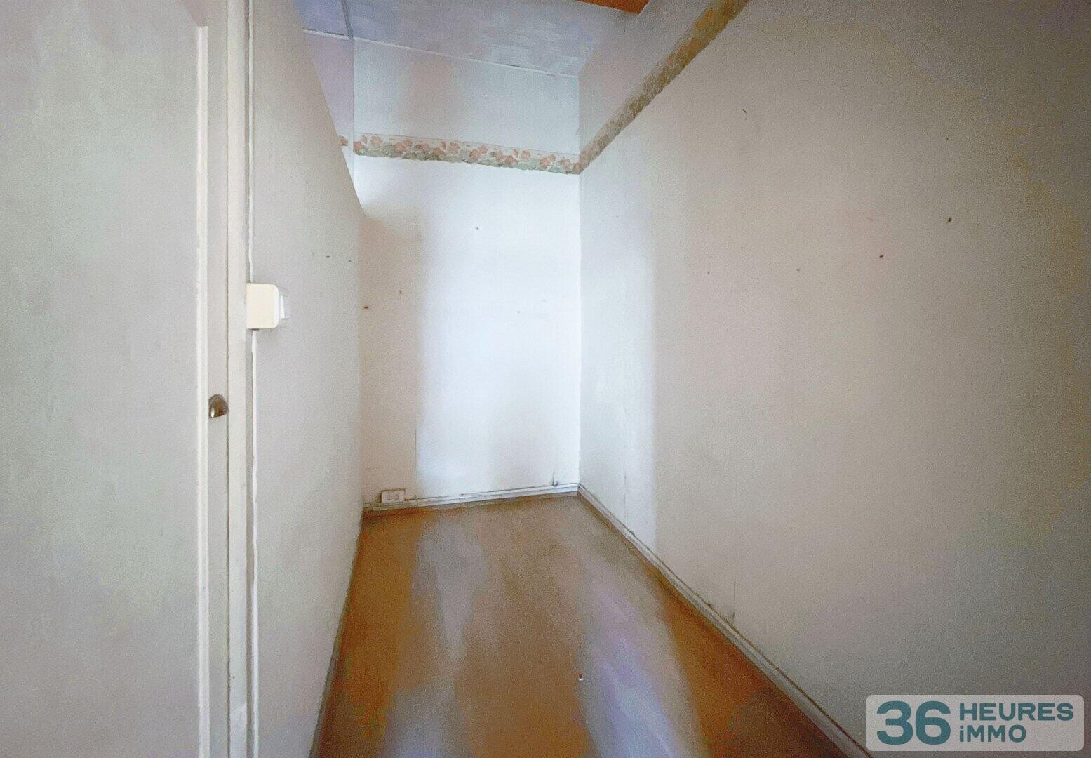 Appartement en R+1 à rénover 