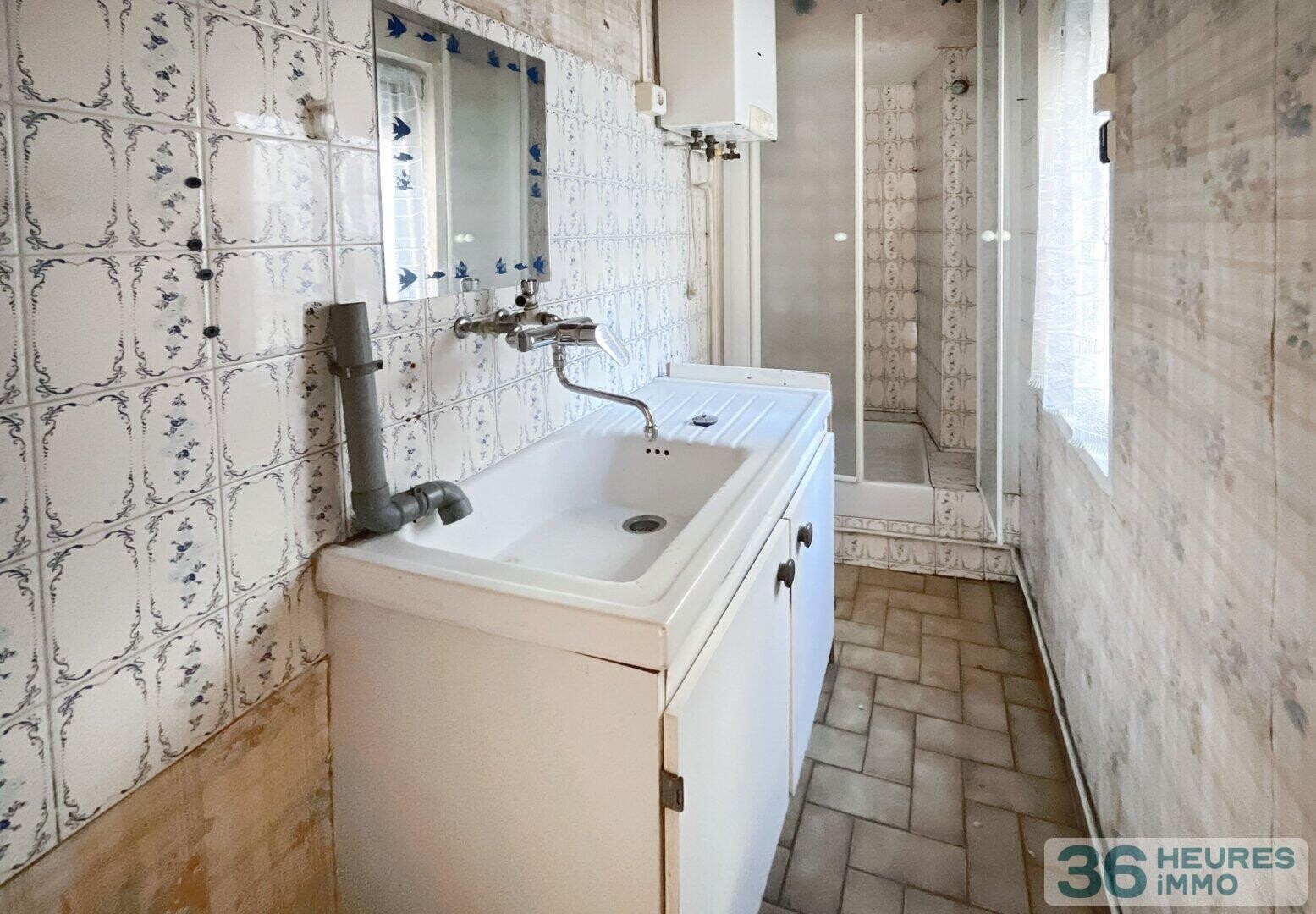 Appartement en R+1 à rénover 