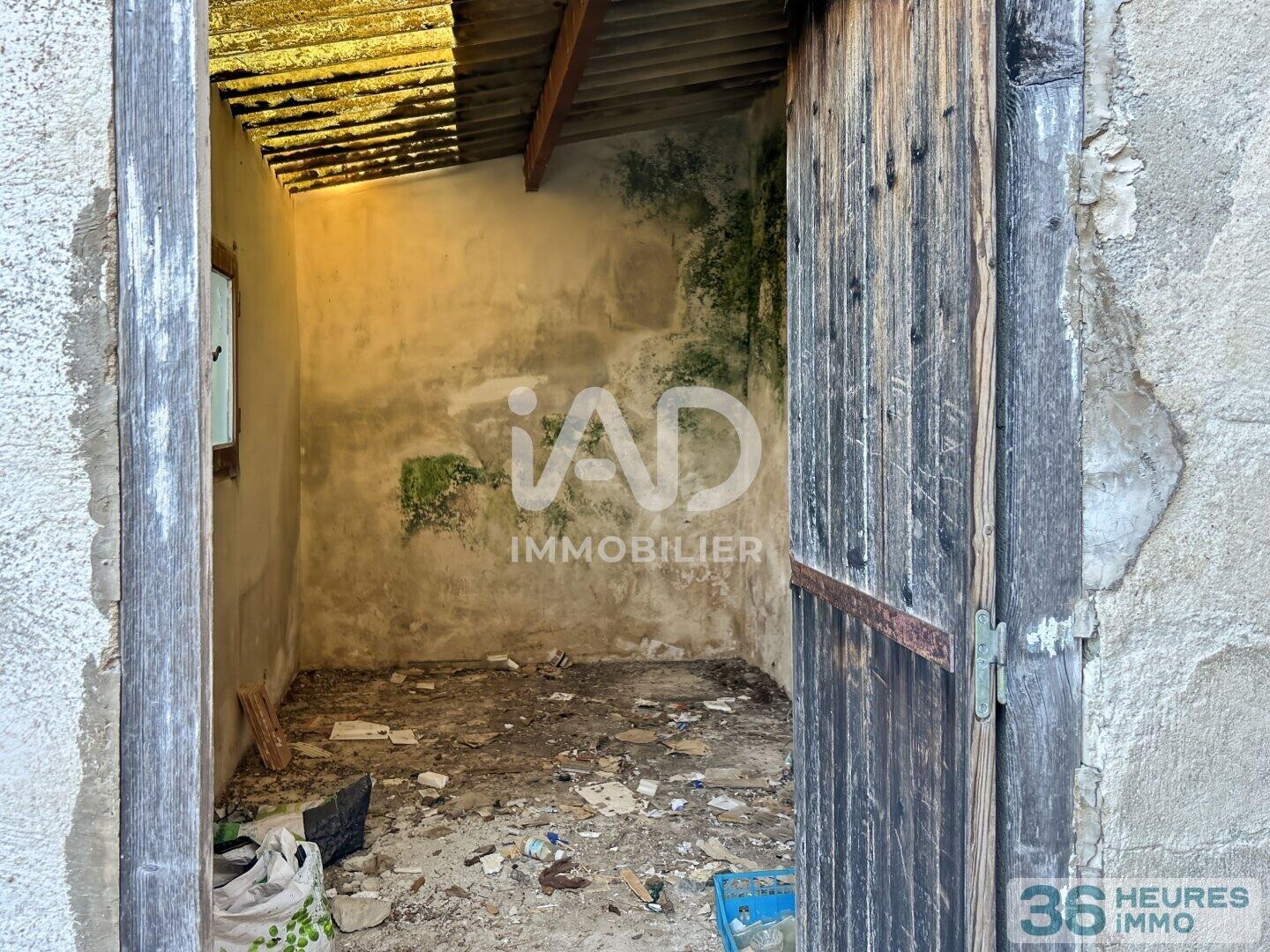 Nîmes - Quartier Route d'Uzès - mazet à rénover