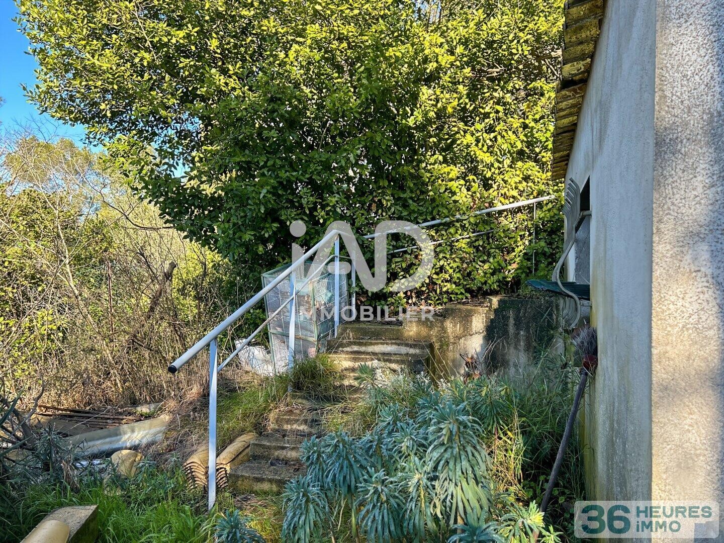 Nîmes - Quartier Route d'Uzès - mazet à rénover