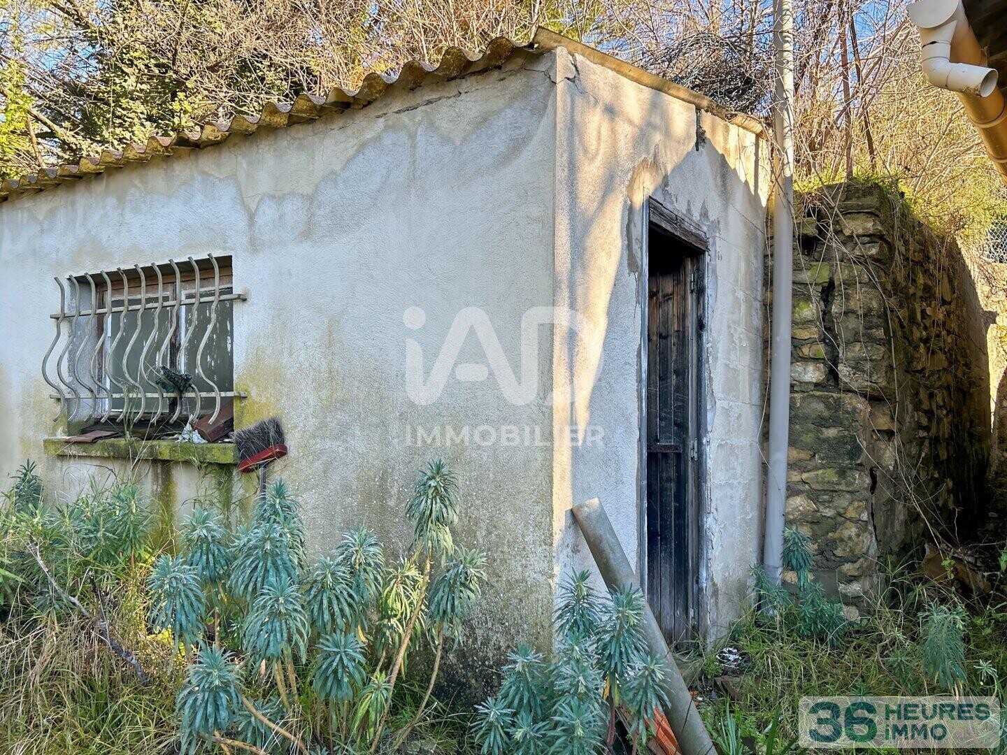 Nîmes - Quartier Route d'Uzès - mazet à rénover