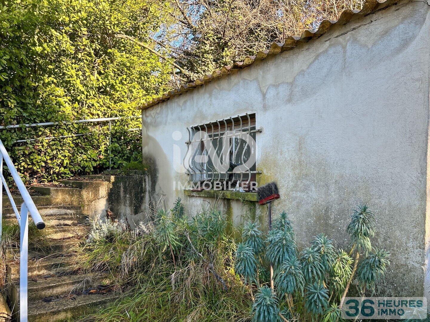 Nîmes - Quartier Route d'Uzès - mazet à rénover