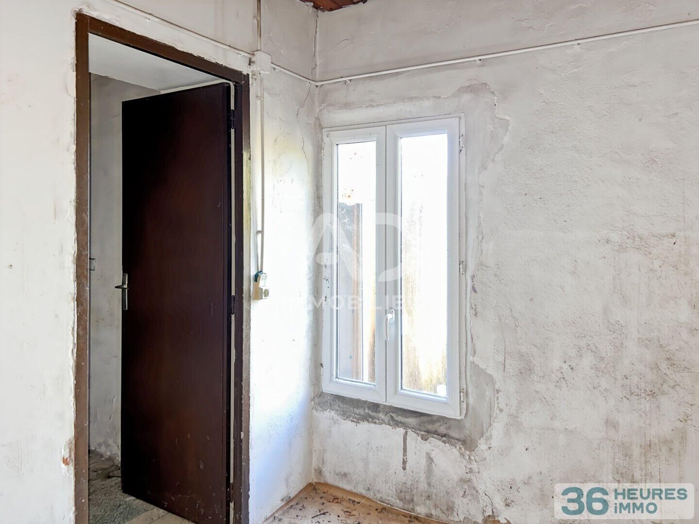 Nîmes - Quartier Route d'Uzès - mazet à rénover