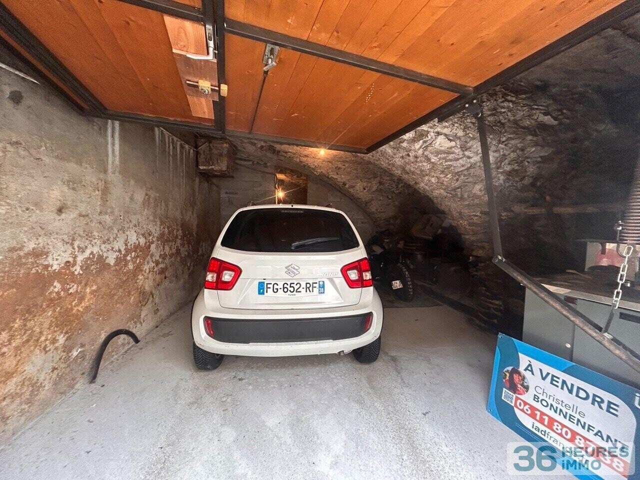 Maison avec garage au RDC et à l'étage appart de 94m2 à créer sur 2 niveaux