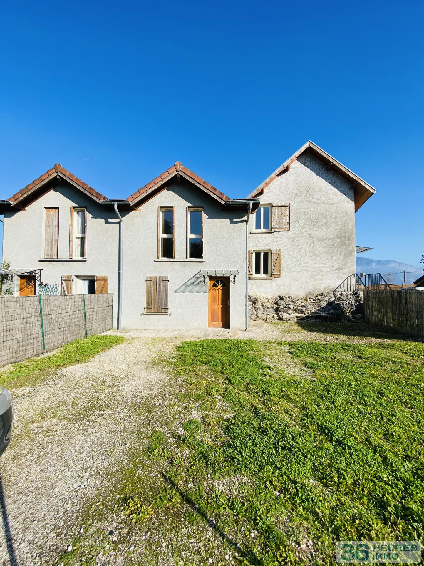 Maison mitoyenne T4 -Secteur résidentiel.