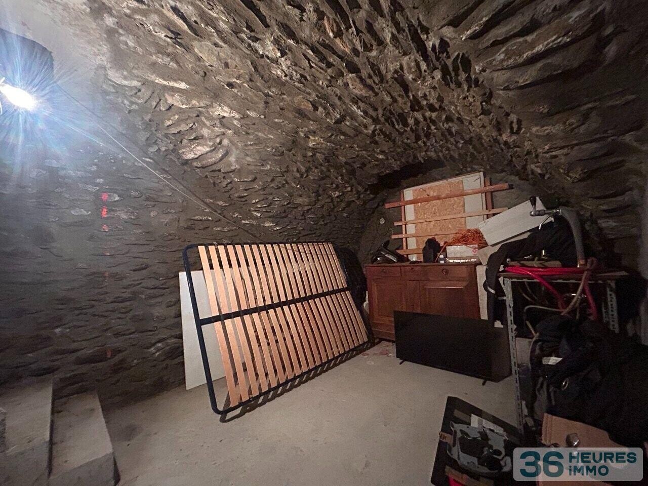 Maison avec garage au RDC et à l'étage appart de 94m2 à créer sur 2 niveaux