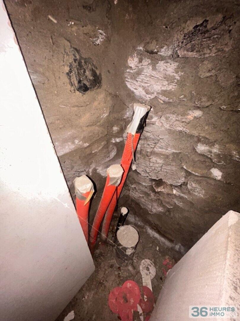 Maison avec garage au RDC et à l'étage appart de 94m2 à créer sur 2 niveaux