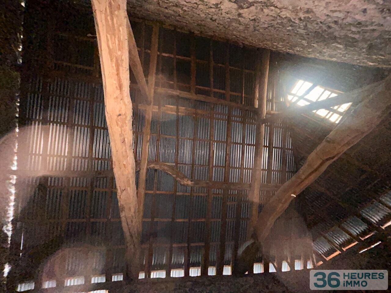 Maison avec garage au RDC et à l'étage appart de 94m2 à créer sur 2 niveaux