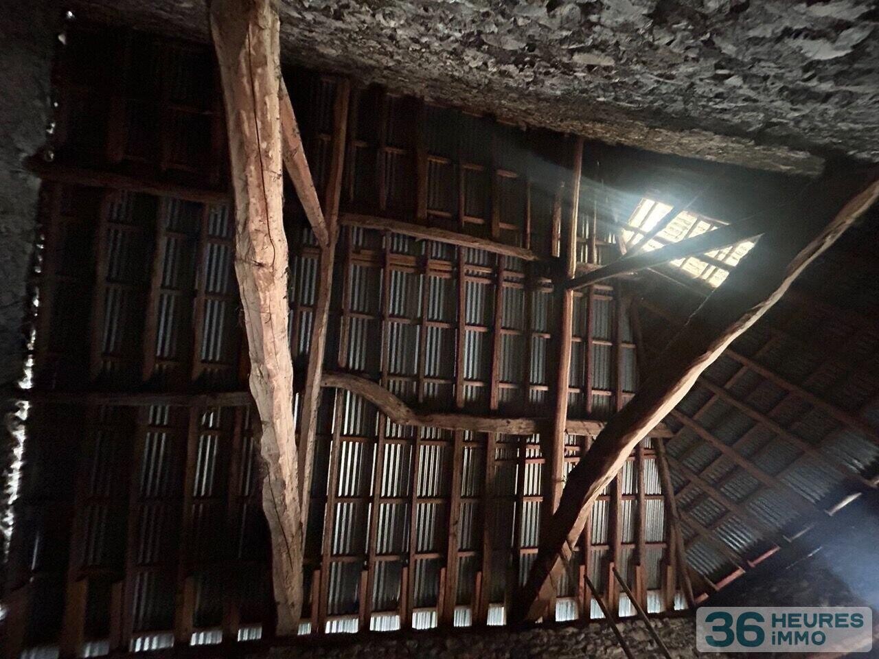 Maison avec garage au RDC et à l'étage appart de 94m2 à créer sur 2 niveaux