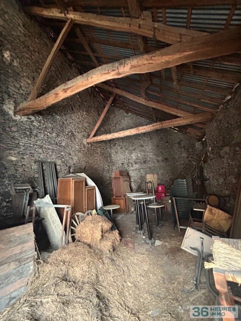 Maison avec garage au RDC et à l'étage appart de 94m2 à créer sur 2 niveaux