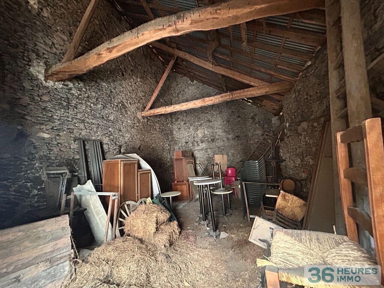 Maison avec garage au RDC et à l'étage appart de 94m2 à créer sur 2 niveaux