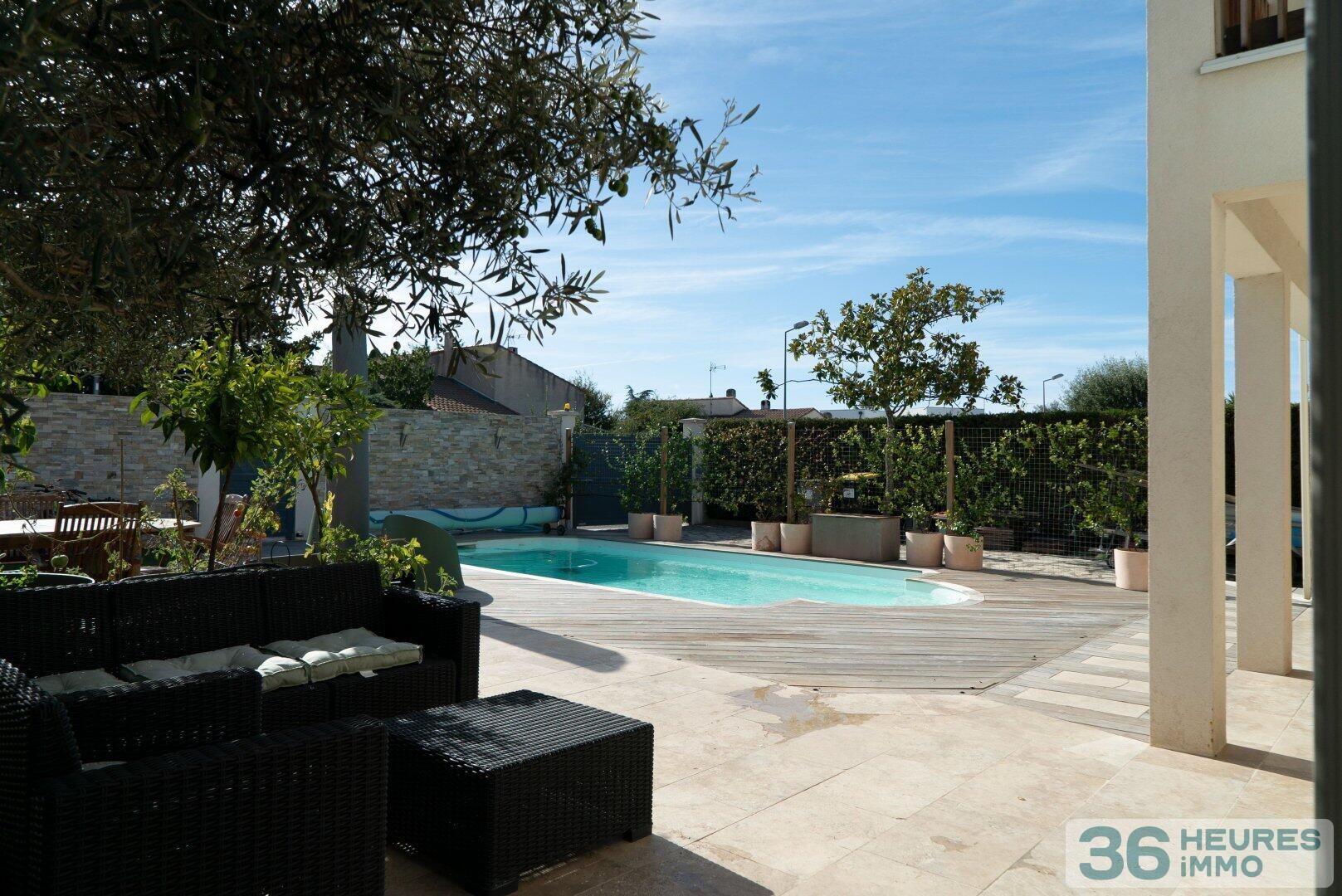 Villa 7 pièces avec piscine et studio