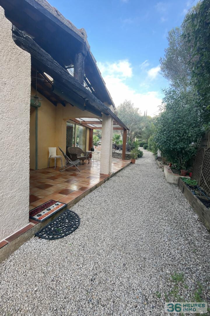 Art de vivre provençal   Propriété de charme avec piscine et dépendance  Le Beausset (83330)