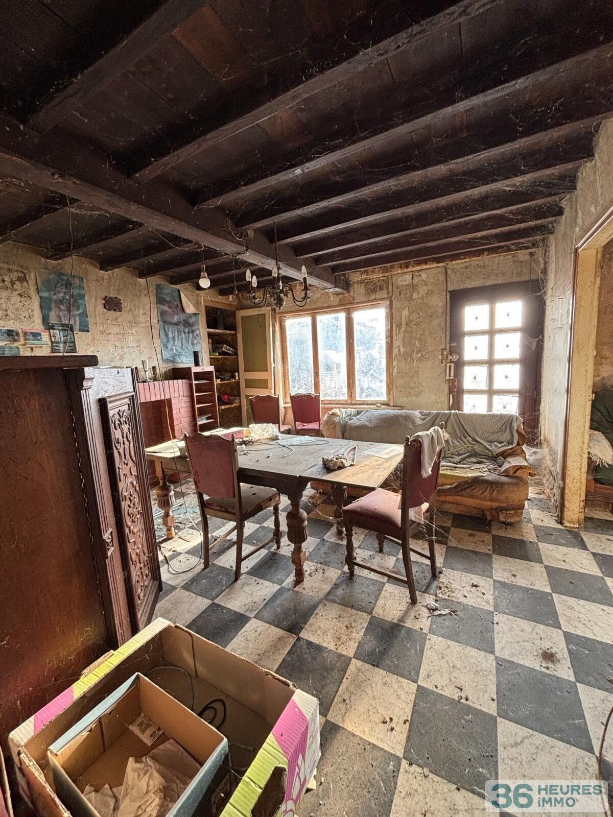 Maison à vendre + HANGAR