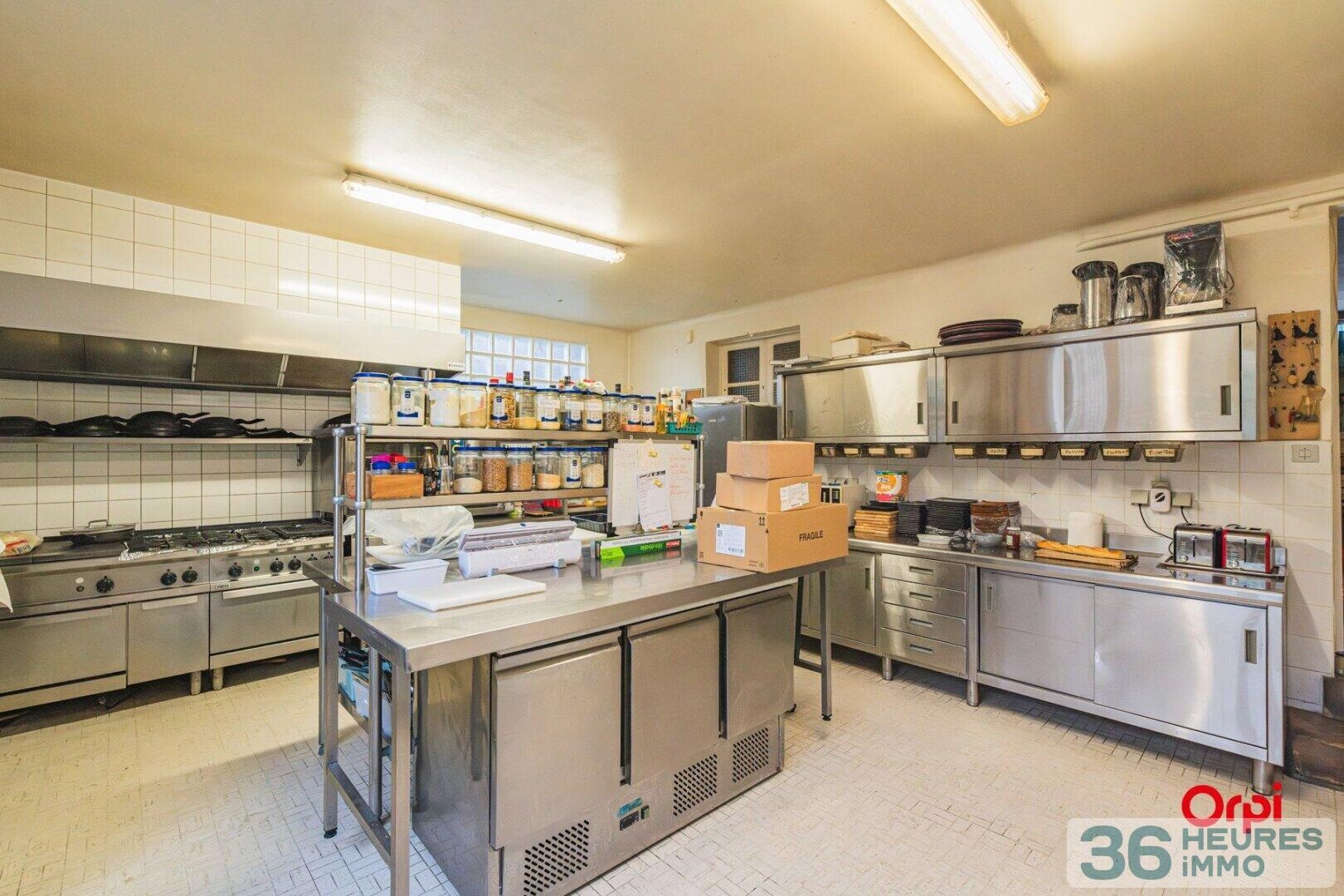 Maison à vendre-restaurant-appartement-chambres d'hôtes 