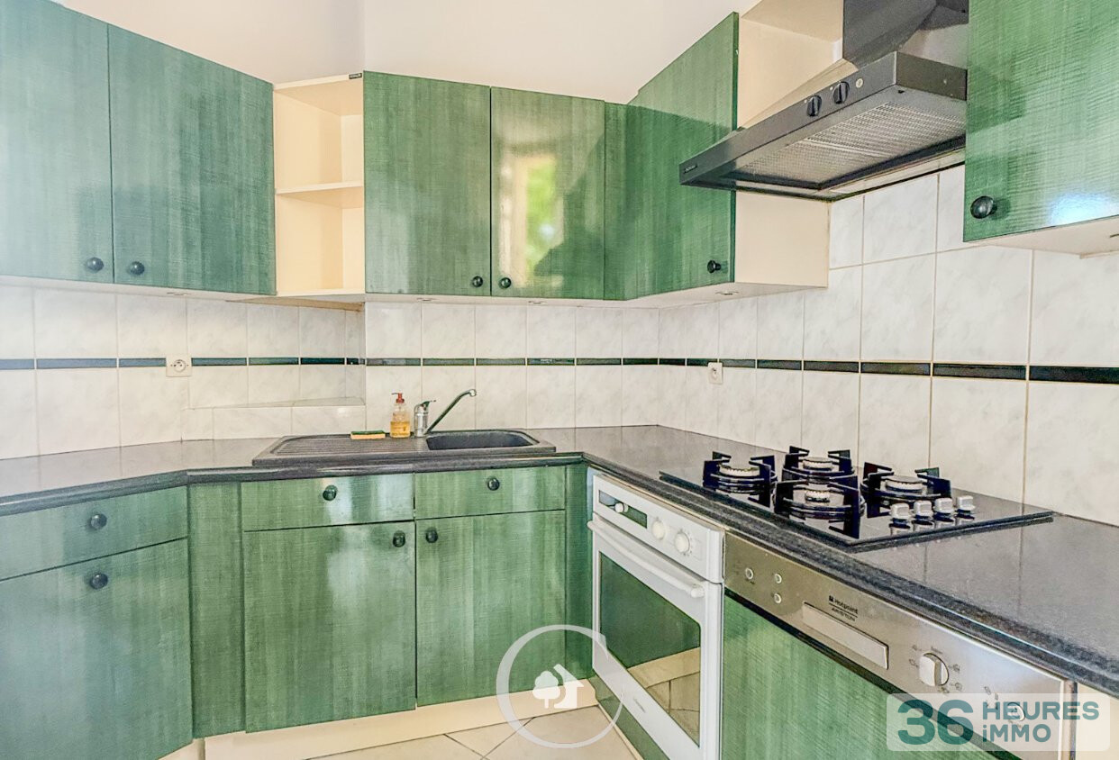 MAISON FAMILIALE T5 - 4 CHAMBRES - COUR INTERIEUR - GARAGE