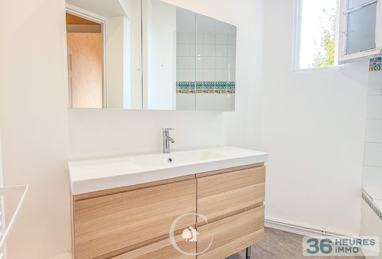 MAISON FAMILIALE T5 - 4 CHAMBRES - COUR INTERIEUR - GARAGE