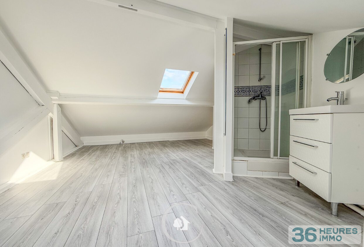 MAISON FAMILIALE T5 - 4 CHAMBRES - COUR INTERIEUR - GARAGE