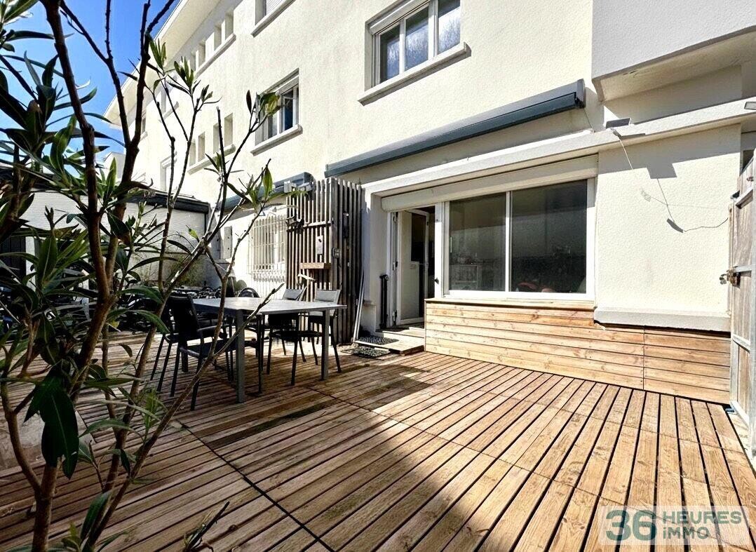 T3 de 60 m2 avec deux terrasses et parking, à deux pas de la mer !