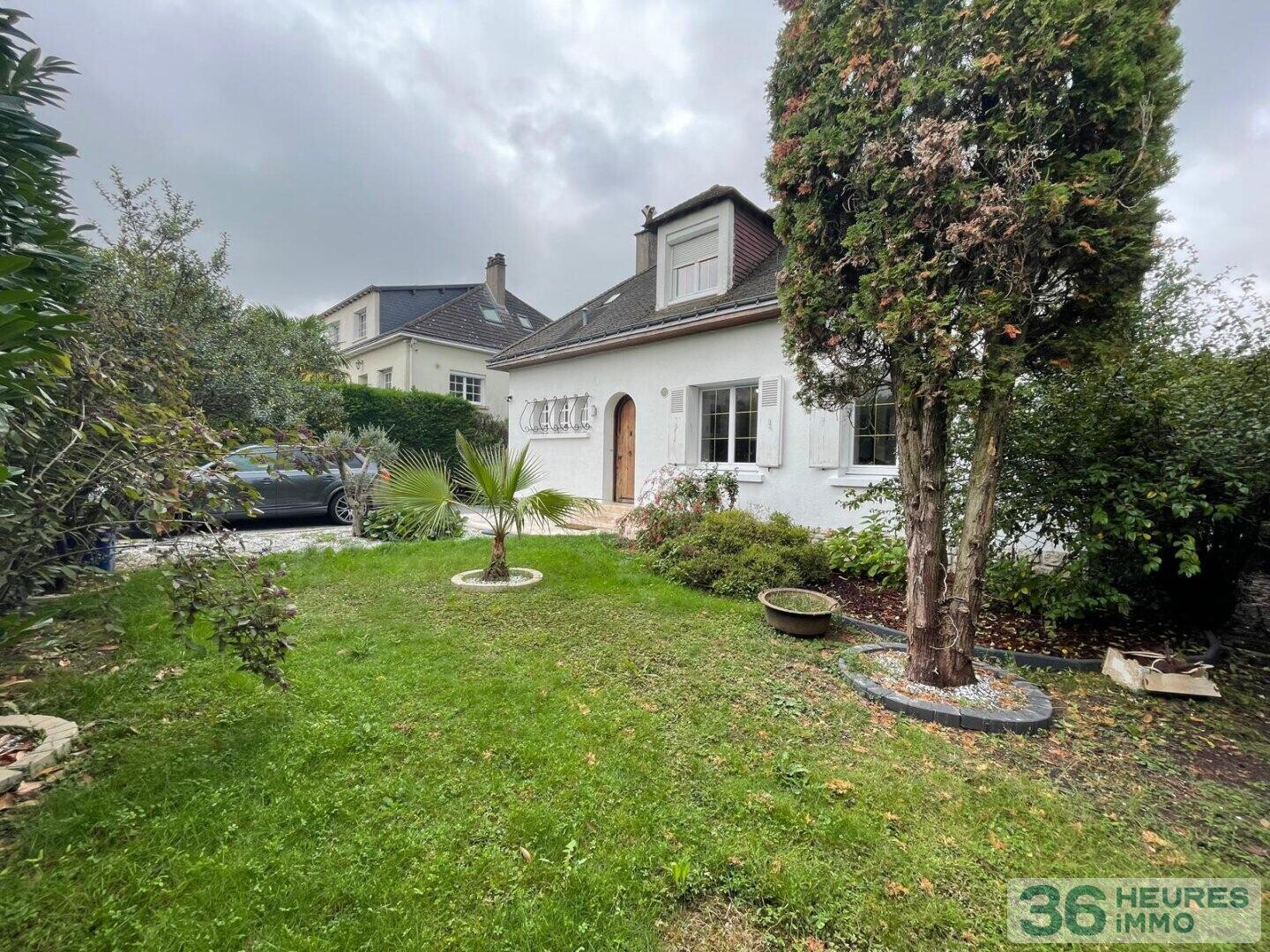 Maison avec grand terrain