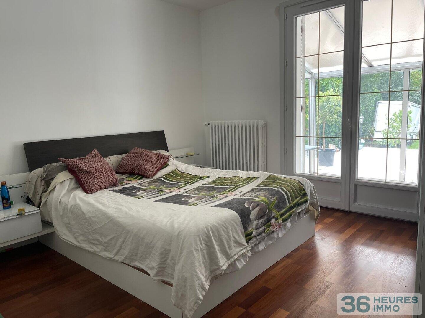 Maison avec grand terrain