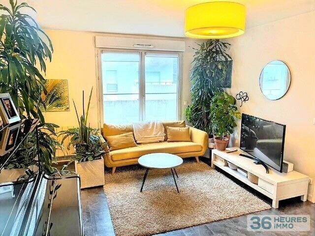 Dernier étage avec terrasse d'exception à deux pas de l'hôpital Jean Mermoz !