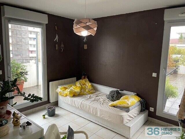 Dernier étage avec terrasse d'exception à deux pas de l'hôpital Jean Mermoz !