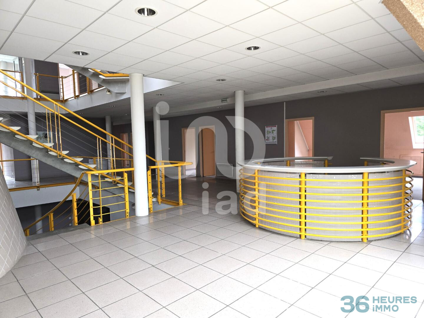 Situé à Albert (80), au sein d’un secteur économique établi, ensemble immobilier tertiaire indépendant.