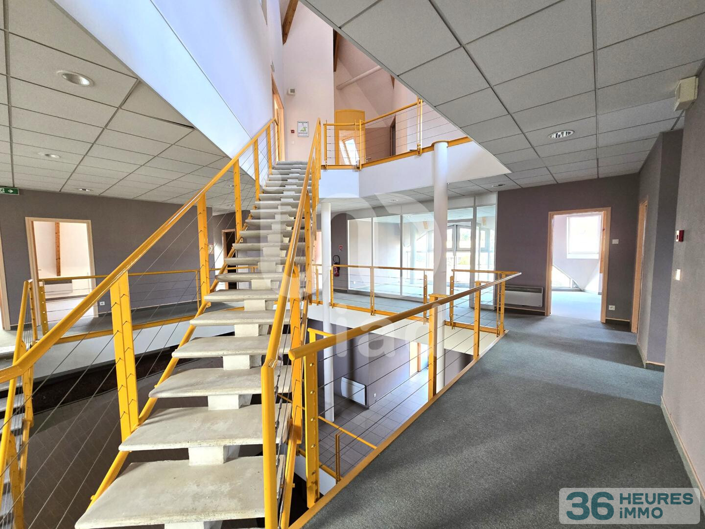 Situé à Albert (80), au sein d’un secteur économique établi, ensemble immobilier tertiaire indépendant.