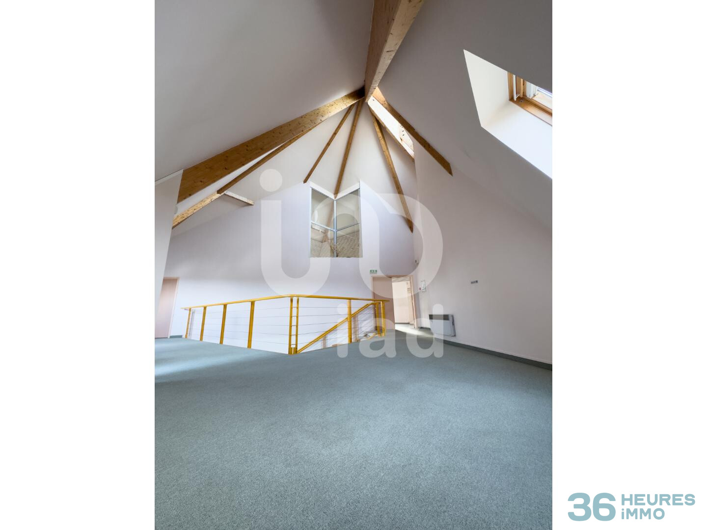 Situé à Albert (80), au sein d’un secteur économique établi, ensemble immobilier tertiaire indépendant.