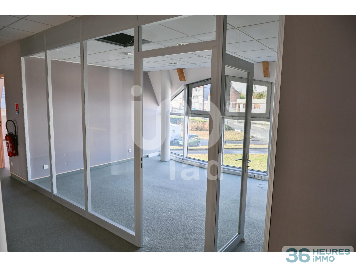 Situé à Albert (80), au sein d’un secteur économique établi, ensemble immobilier tertiaire indépendant.