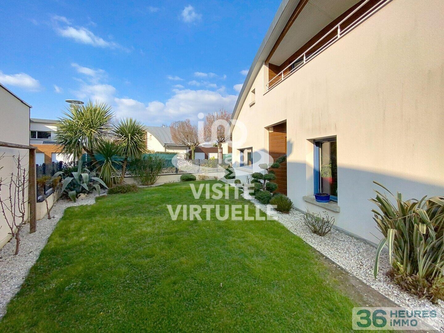 MAISON AVEC JARDIN 3 CHAMBRES SDE ET SDB DOUBLE GARAGE