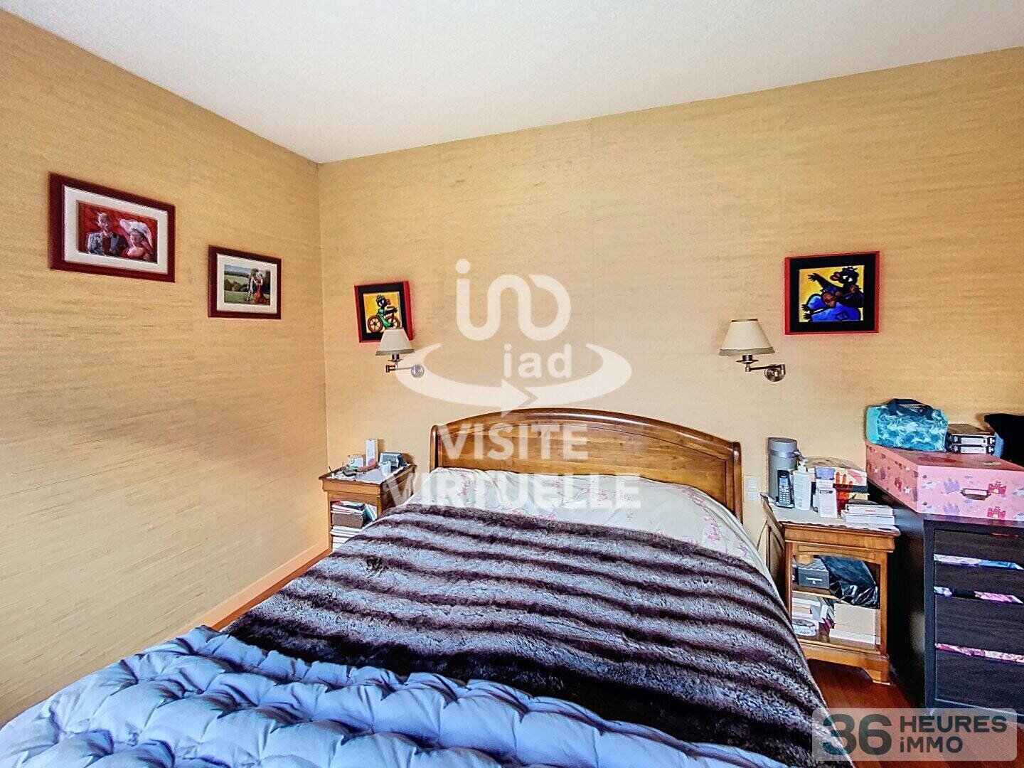 MAISON AVEC JARDIN 3 CHAMBRES SDE ET SDB DOUBLE GARAGE