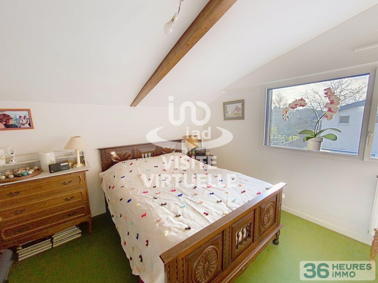 MAISON AVEC JARDIN 3 CHAMBRES SDE ET SDB DOUBLE GARAGE