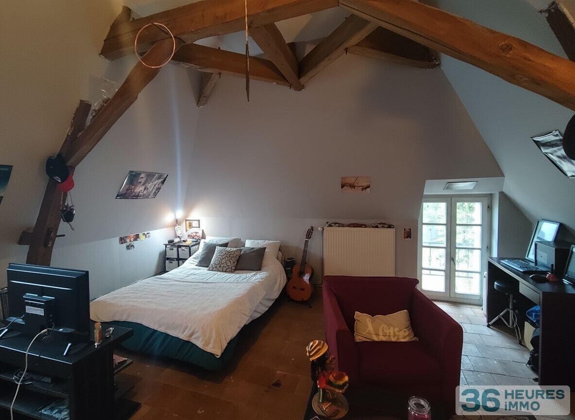   255 m² de terrain Opportunité à Saisir - Maison de Ville avec Beau Potentiel à Villaines-les-Rochers