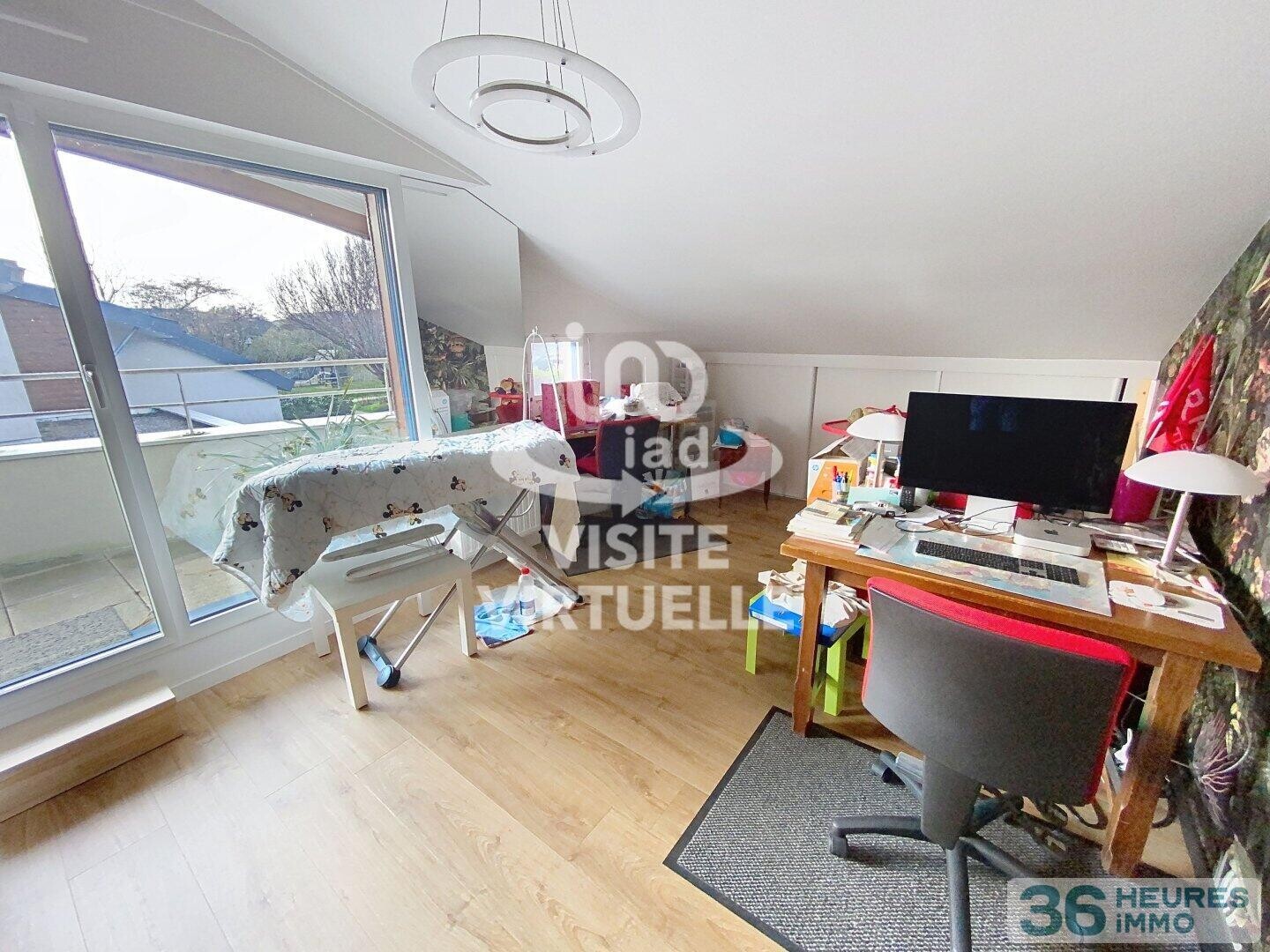 MAISON AVEC JARDIN 3 CHAMBRES SDE ET SDB DOUBLE GARAGE