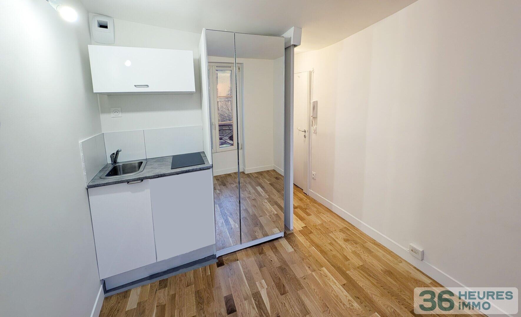 Studette donnant sur la rue d'Assas, Paris 6