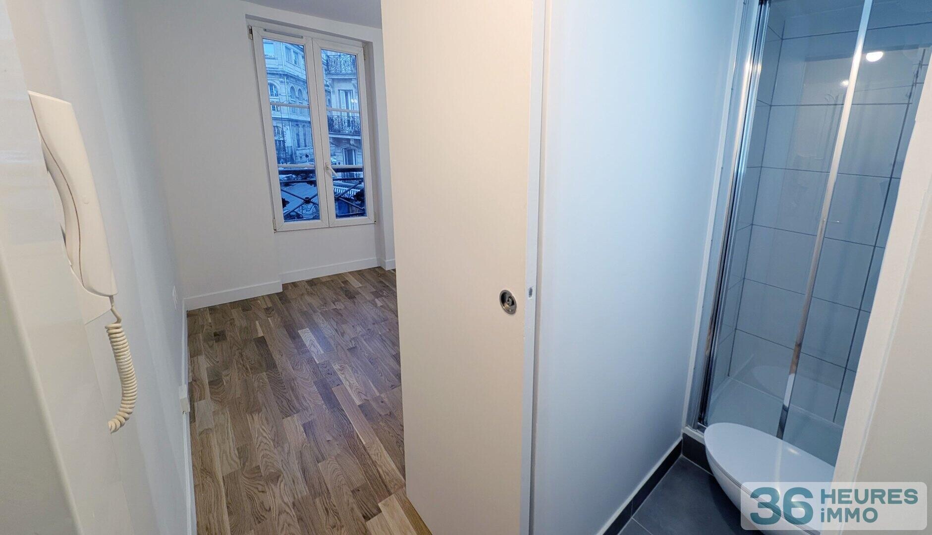 Studette donnant sur la rue d'Assas, Paris 6