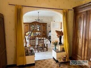 Maison divisée en plusieurs appartements