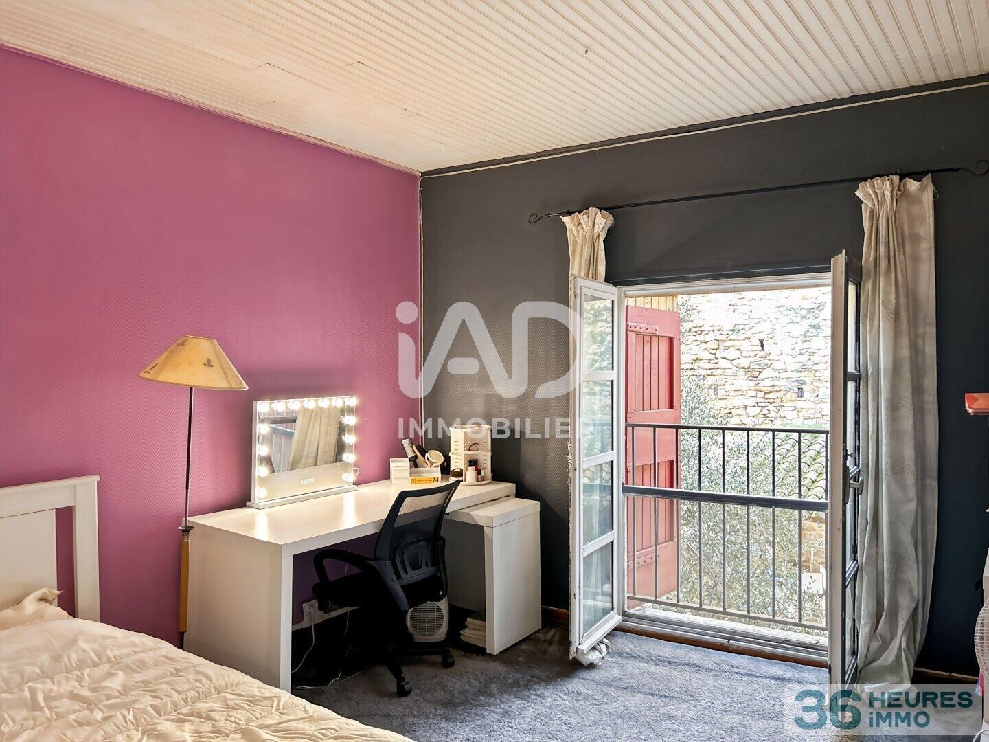 Beauvoisin - Maison de ville 226 m2 jardin garage et piscine