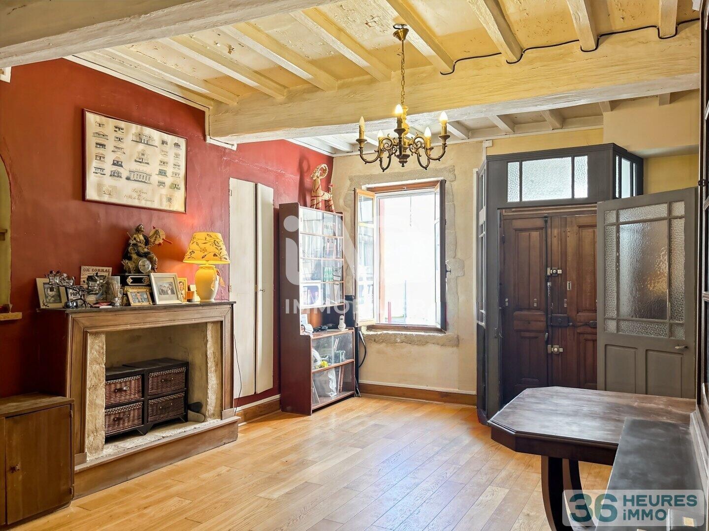 Beauvoisin - Maison de ville 226 m2 jardin garage et piscine