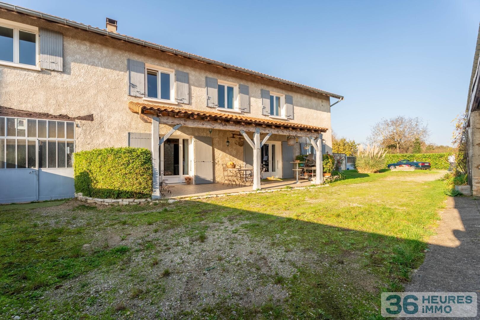 Maison Pusignan avec dépendances