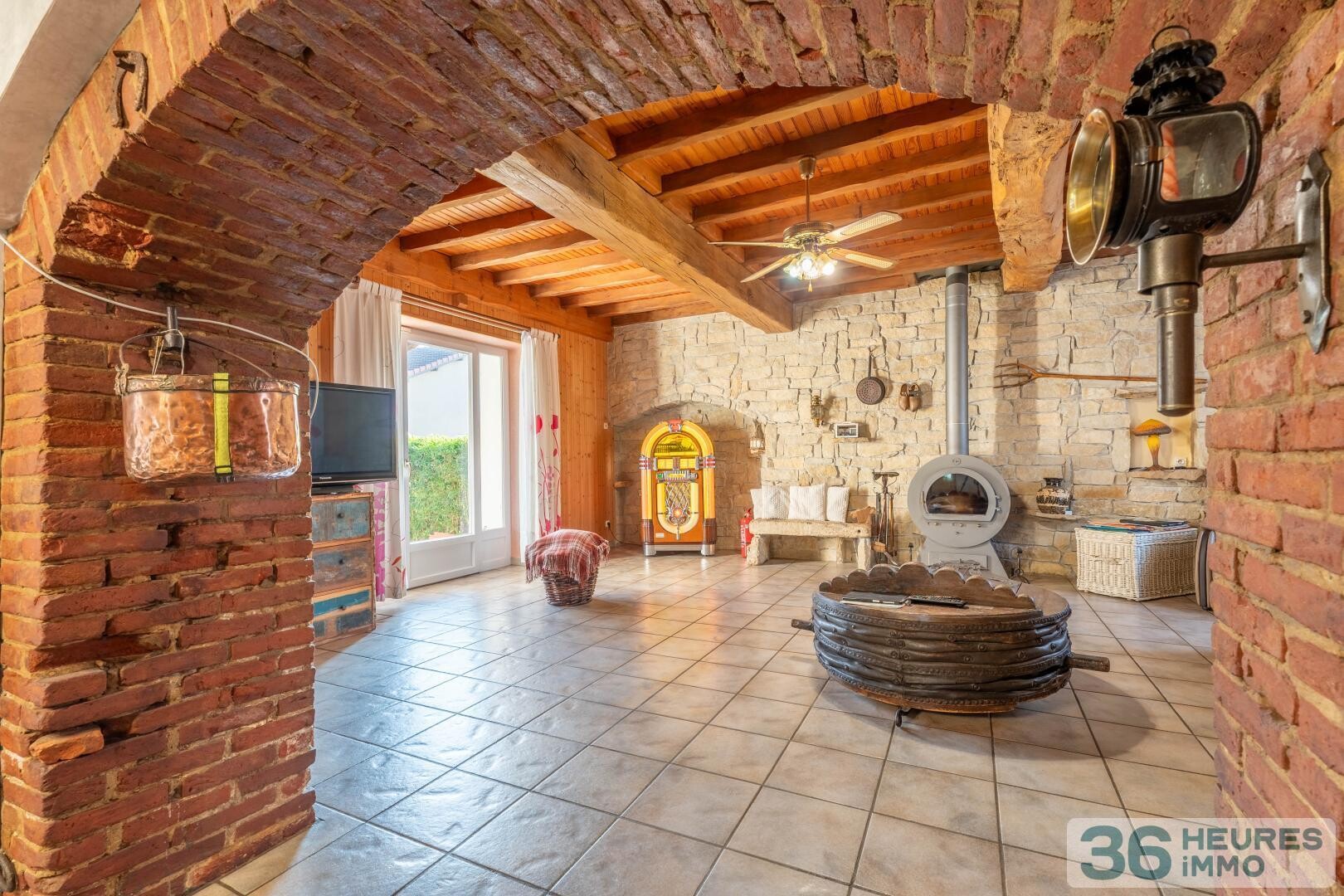 Maison Pusignan avec dépendances