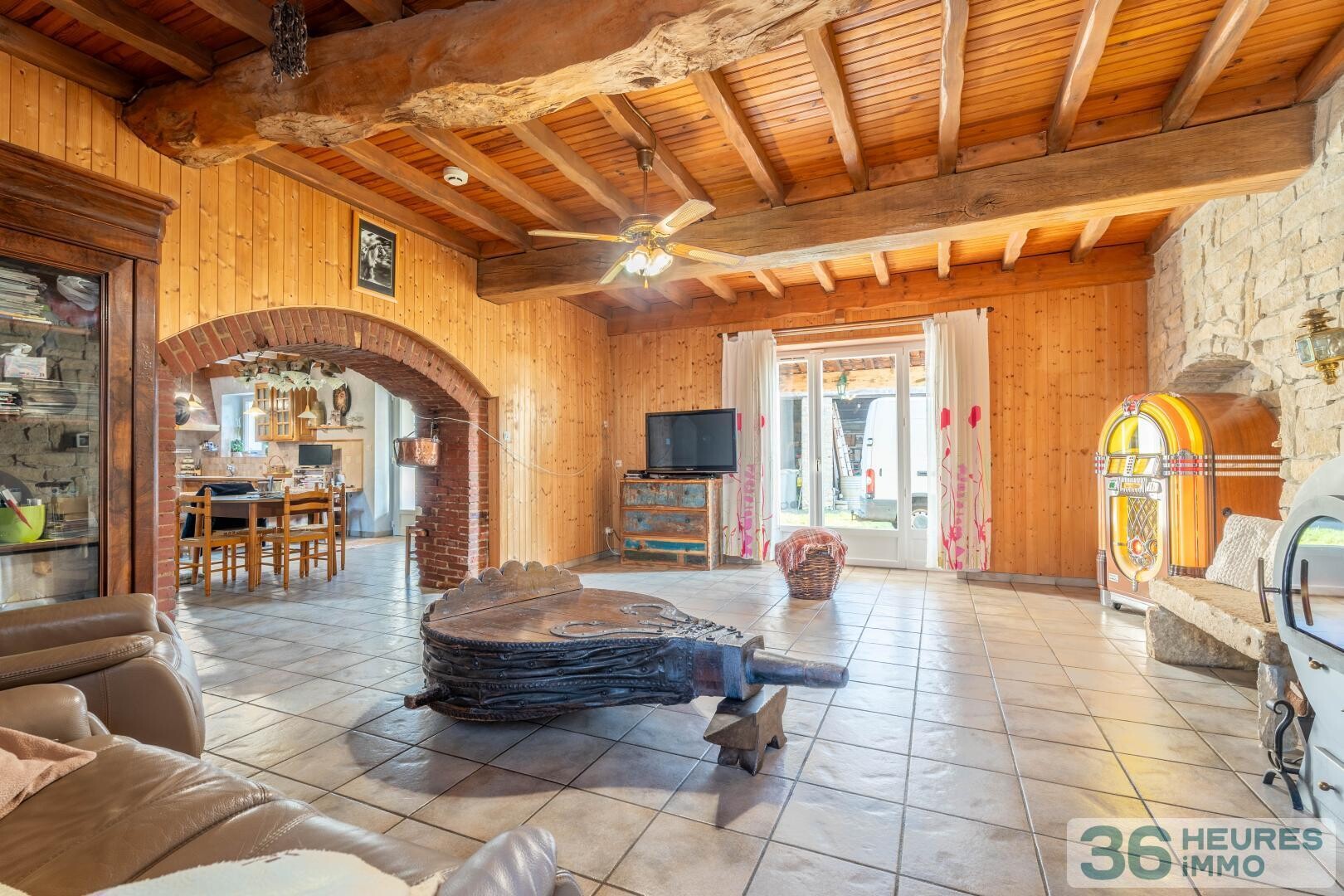 Maison Pusignan avec dépendances