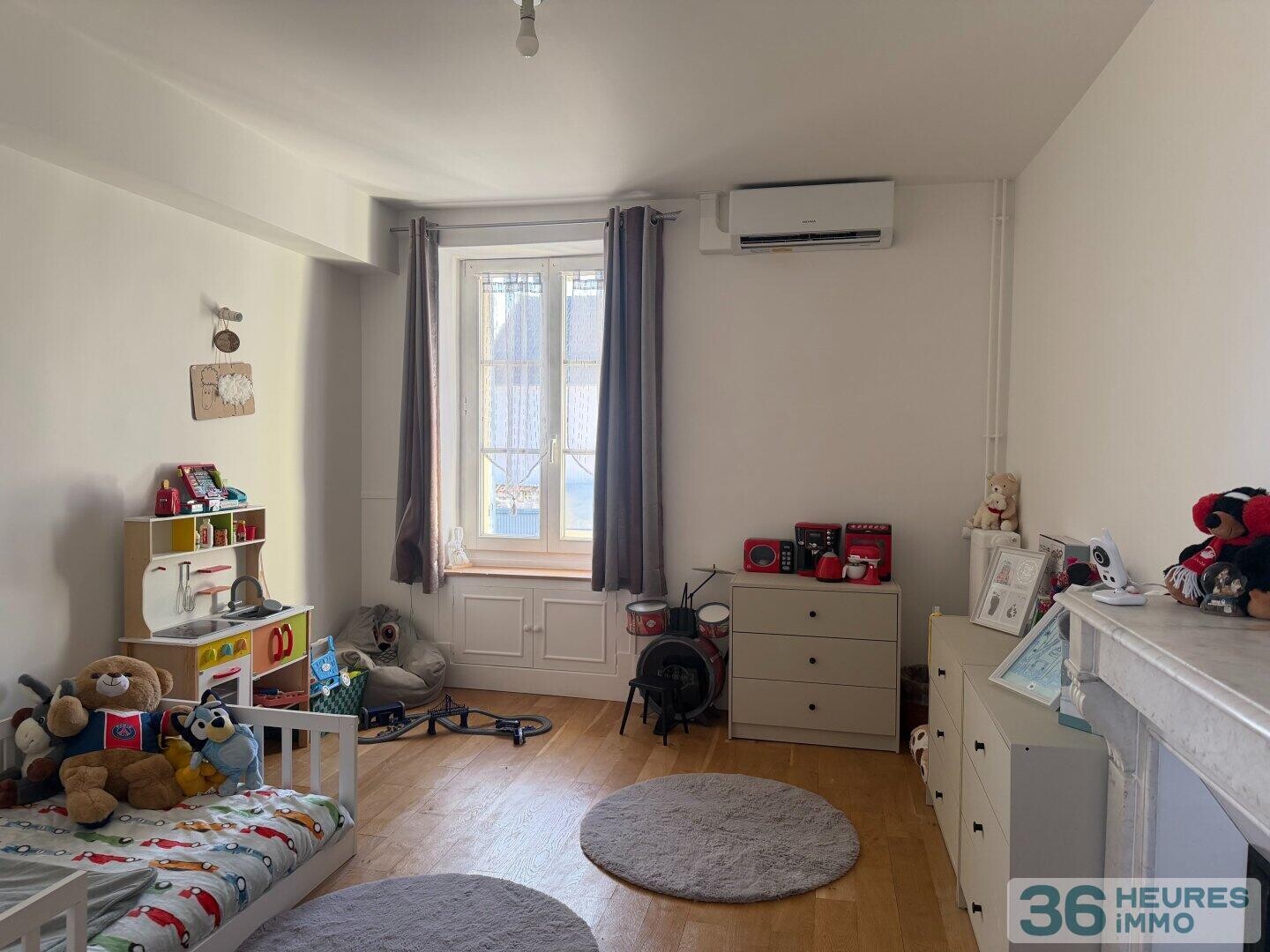 MAISON DE CARACTERE AUX VOLUMES EXCEPTIONNELS A ERAGNY