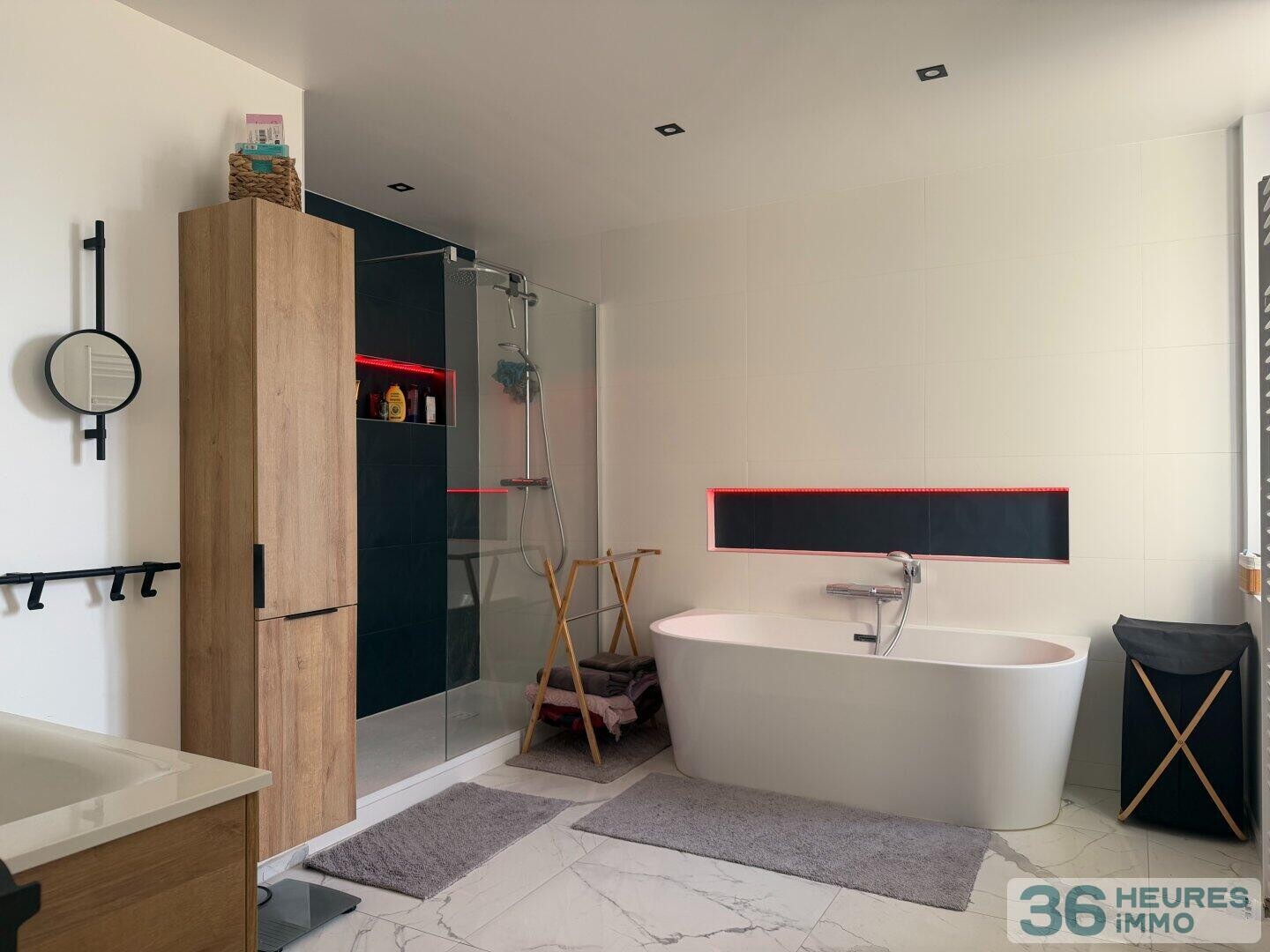 MAISON DE CARACTERE AUX VOLUMES EXCEPTIONNELS A ERAGNY