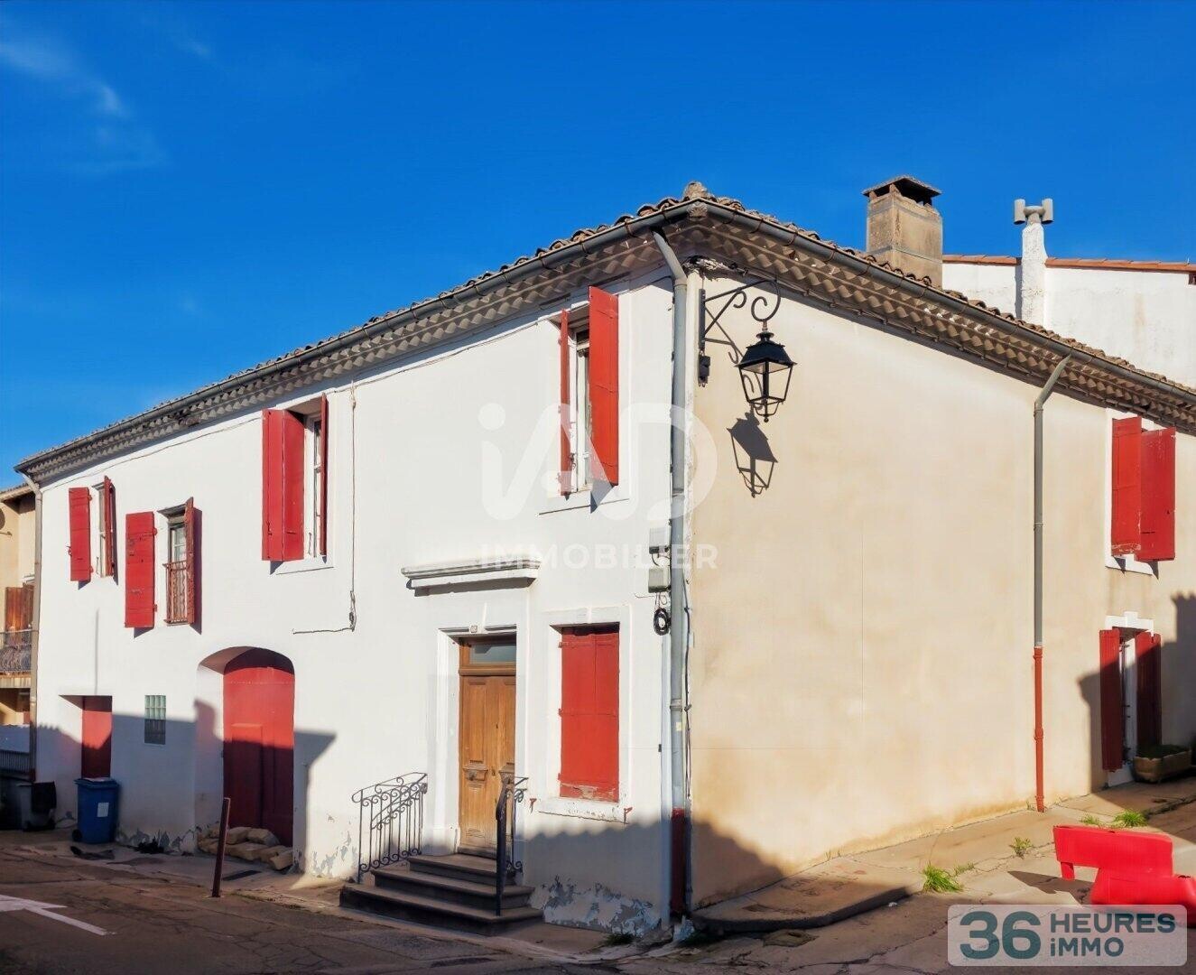 Beauvoisin - Maison de ville 226 m2 jardin garage et piscine