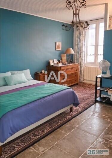 Beauvoisin - Maison de ville 226 m2 jardin garage et piscine