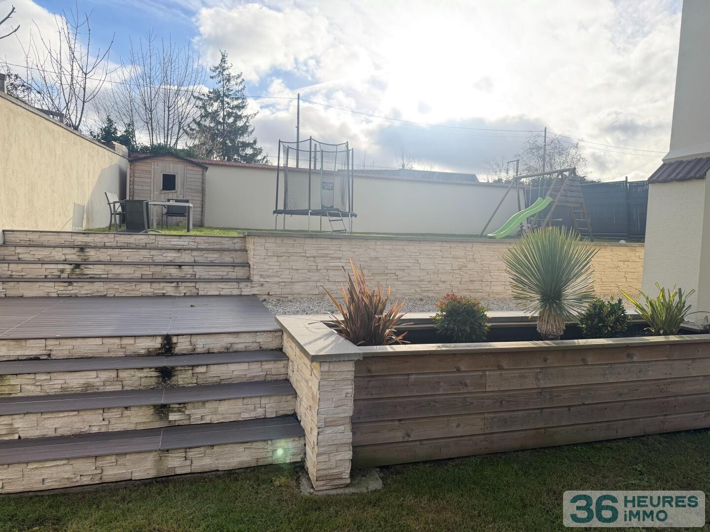 MAISON DE CARACTERE AUX VOLUMES EXCEPTIONNELS A ERAGNY