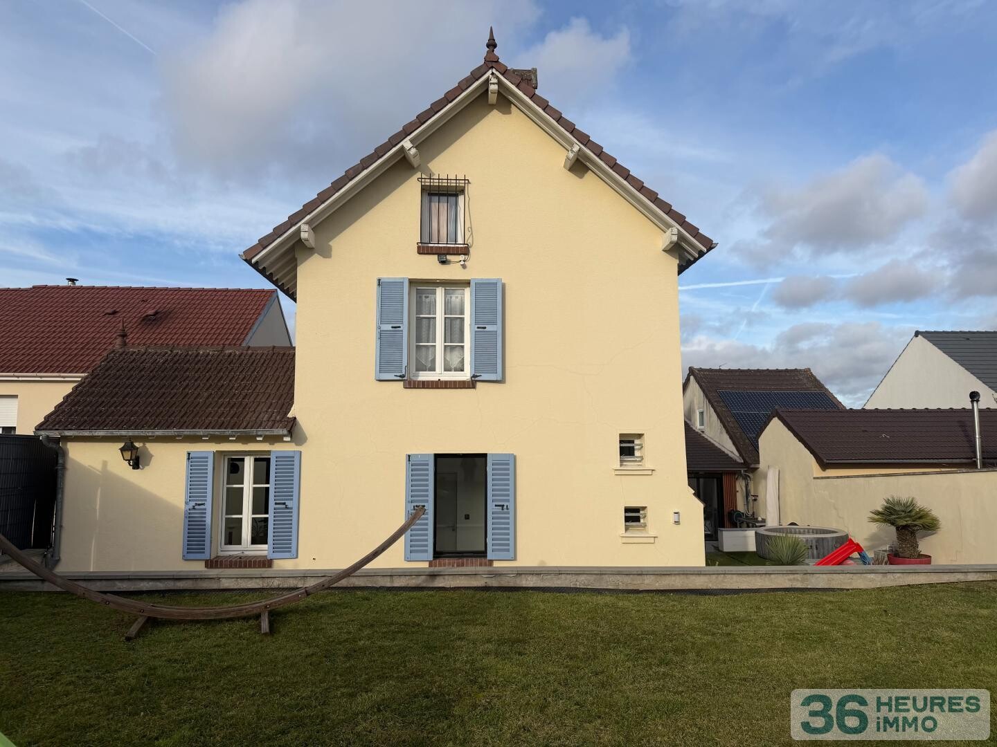 MAISON DE CARACTERE AUX VOLUMES EXCEPTIONNELS A ERAGNY